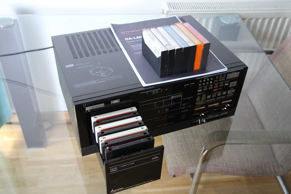 Mitsubishi DA-L80 Stereo Cassette Receiver / 7-Cassette Autochanger fabricat 1984 Japonia complet revizuit.