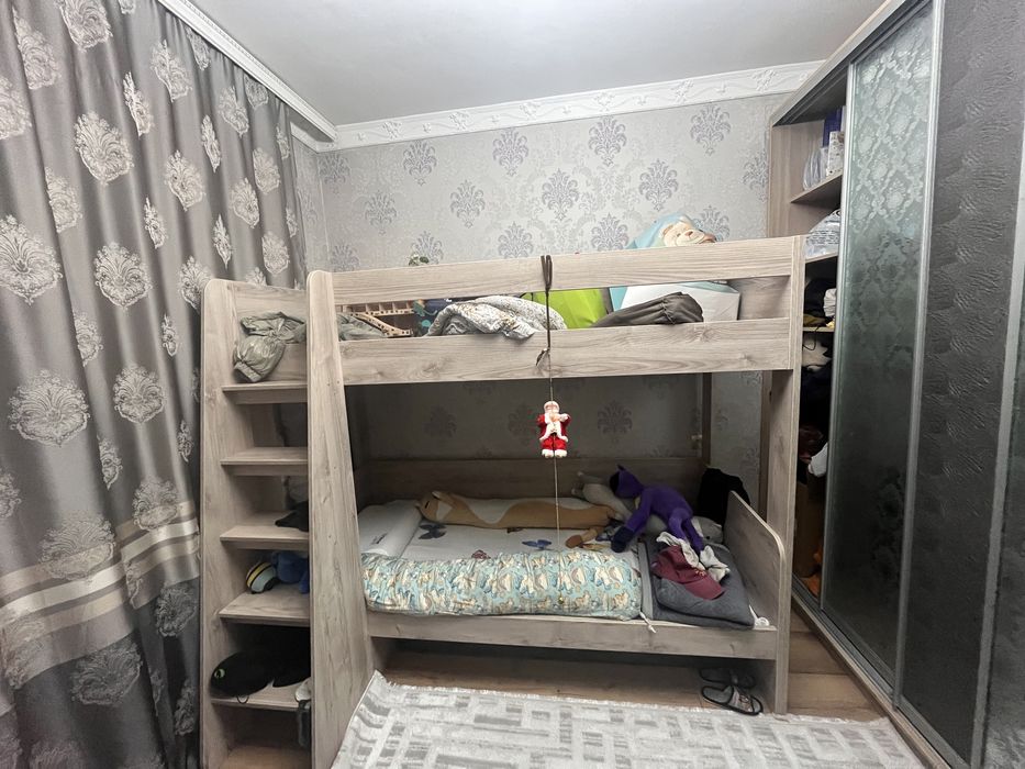 Продам двухъярусную кровать