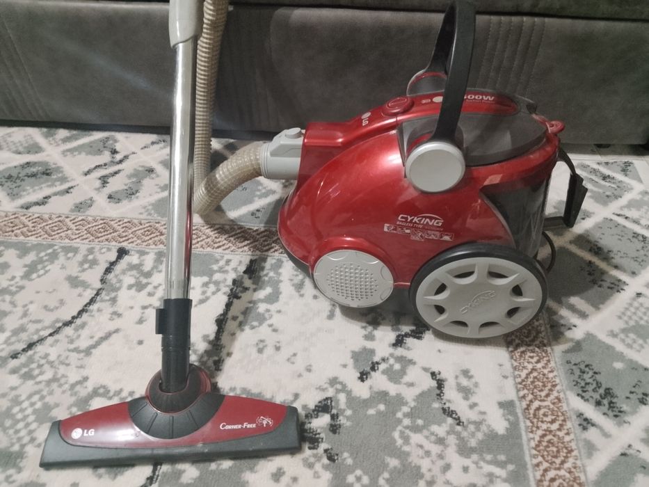 Продам пылесос !!!