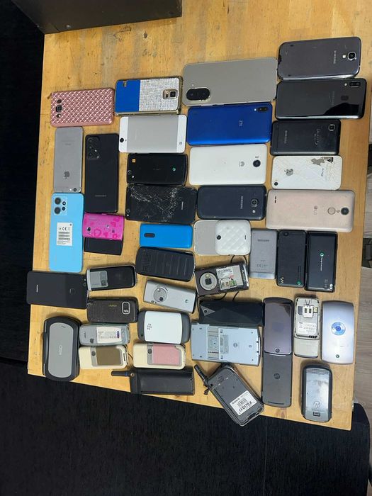Lot 44 Telefoane Mobile Retro nokia samsung motorola sony ericcson