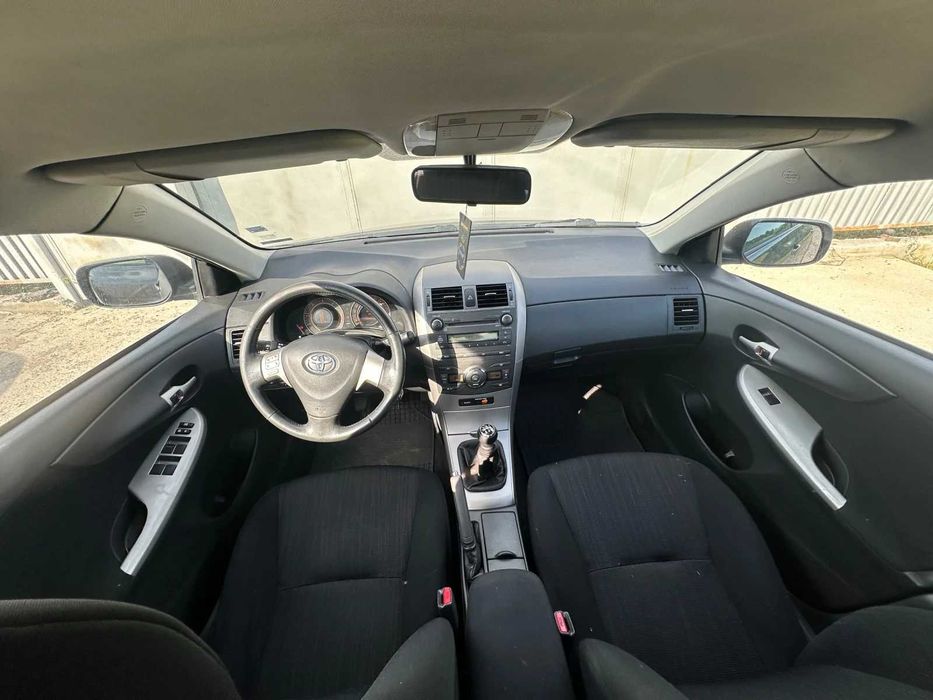 Toyota Corolla 1.4 D-4D 90кс 2009.г Обслужена работещ климатик нови гуми !