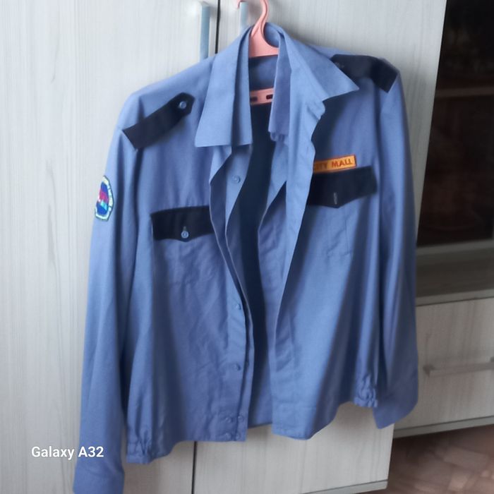 Рубашки охрана две штуки