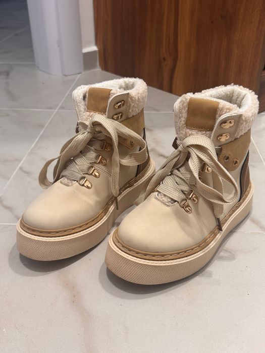 Топли, зимни боти с мека вътрешност