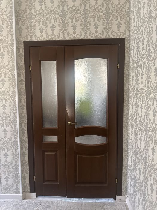 Двери , чистое дерево