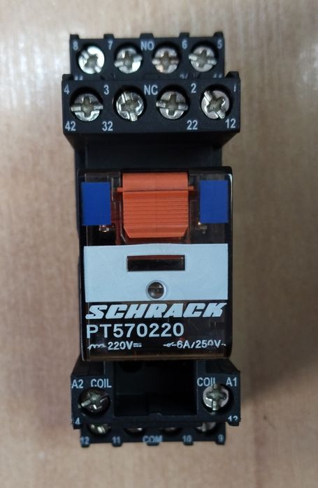 Продам промежуточное реле  SCHRACK типа PT570220