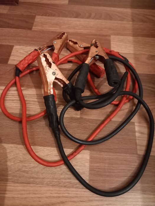 Аварийный знак и прикуриватель