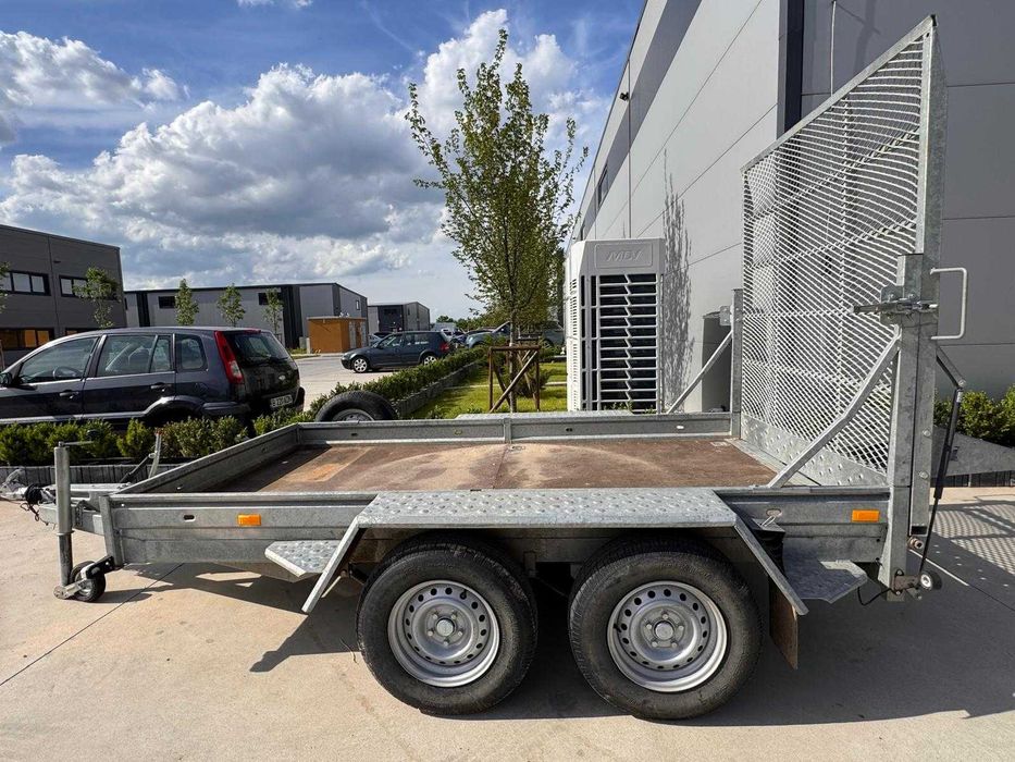 Remorca platforma transport utilaje 3.5 tone, stare foarte bună