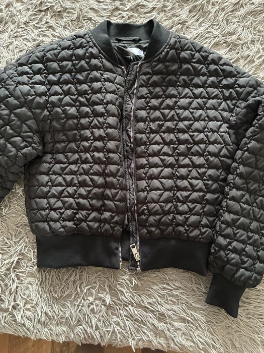 Продам новую куртку