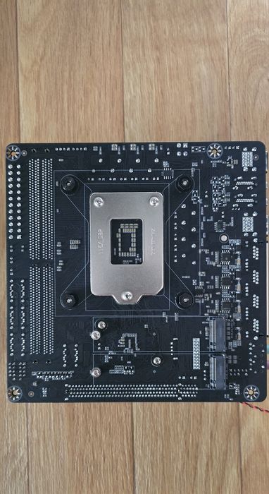 NAS Дънна платка LGA1151 C246 Vpro + Intel Xeon E-2144G (8 SATA, 4 LAN)