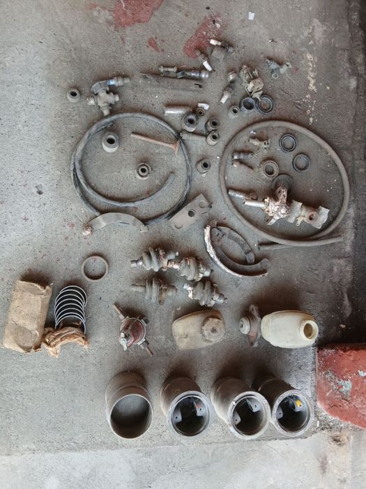 Запчасти от Москвича. Moskvich zapchastlari