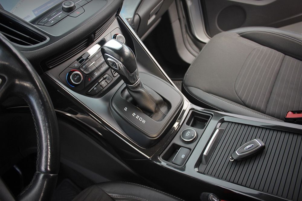 Vând Ford Kuga 2019