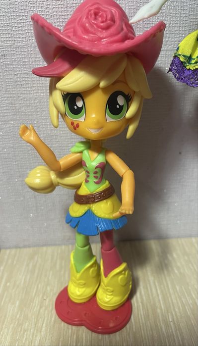 Девочки Equestria Girls