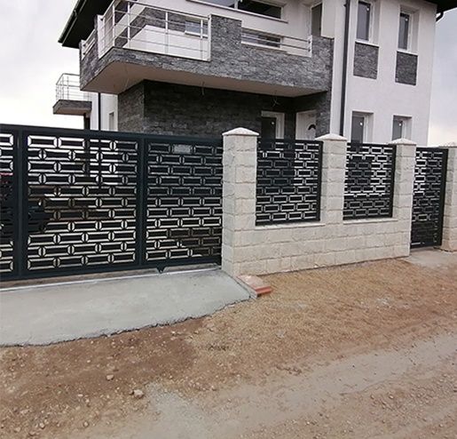 Construim garduri si porti din sipca metalica, panouri stil jaluzele,