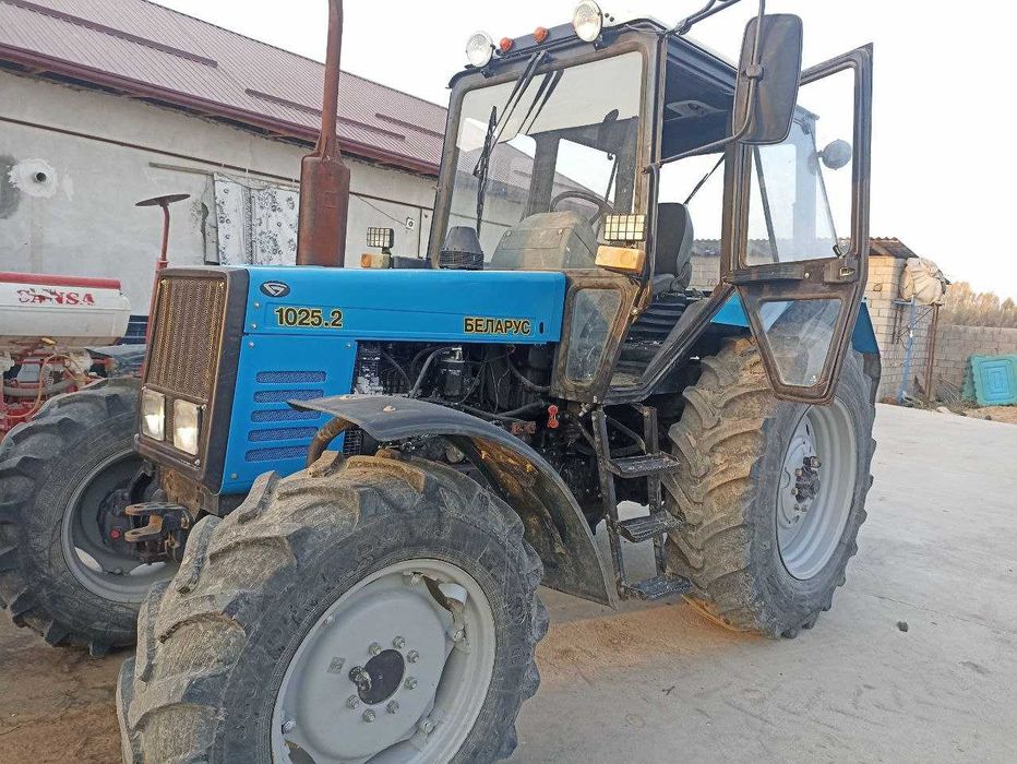 Трактор МТЗ 1025.2 срочна сотилади 2023 й