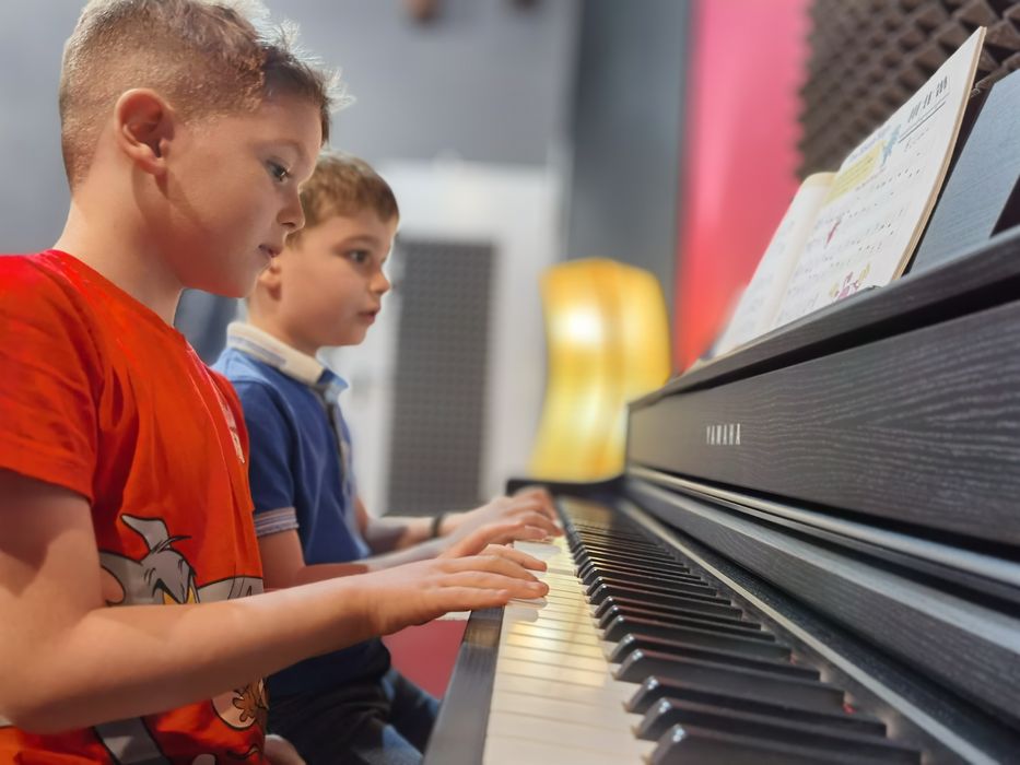 Ore de pian în Ghencea – Studio profesional