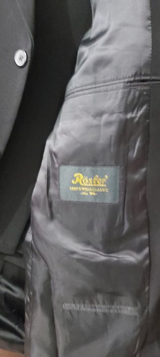 Костюм мужской .