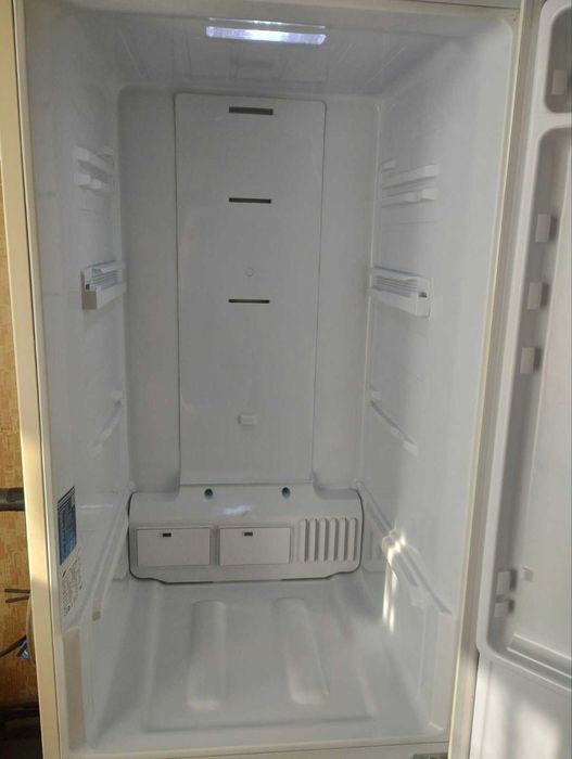 Хладилник с фризер Samsung RB31FERNDEF