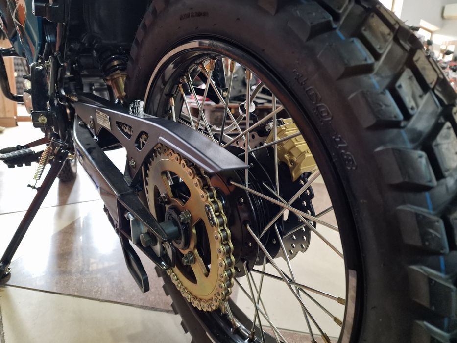 Мотоцикл Эндуро Hammer 250 на 172 двигателе