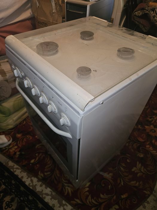 Продам газ плиту