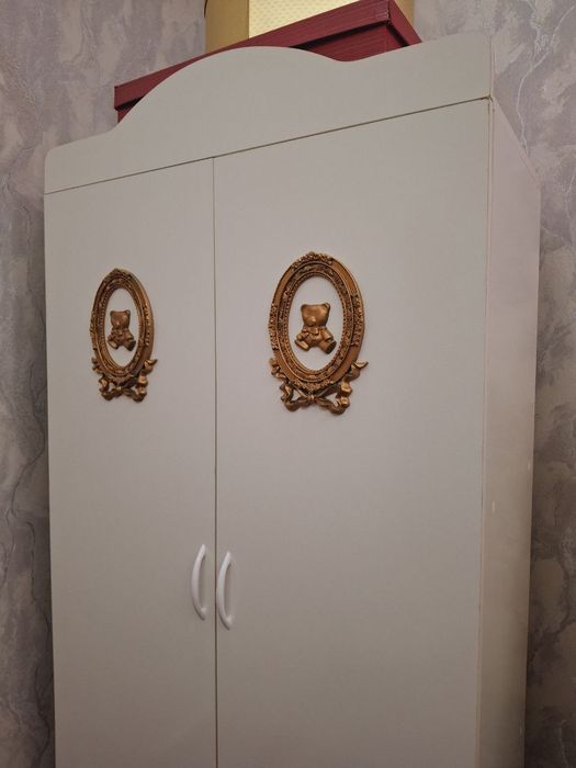 Detski krovat shkaf sotiladi.