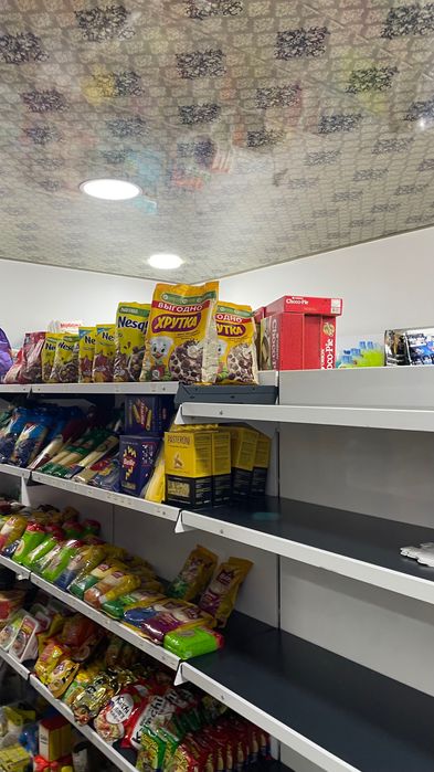 Stilaj polkalar dokonlar uchun