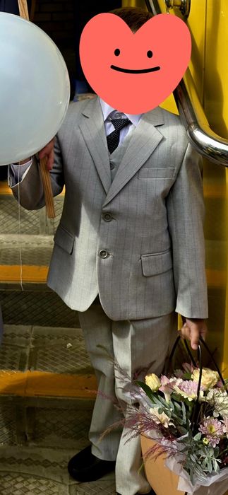 Продам костюм тройка детский