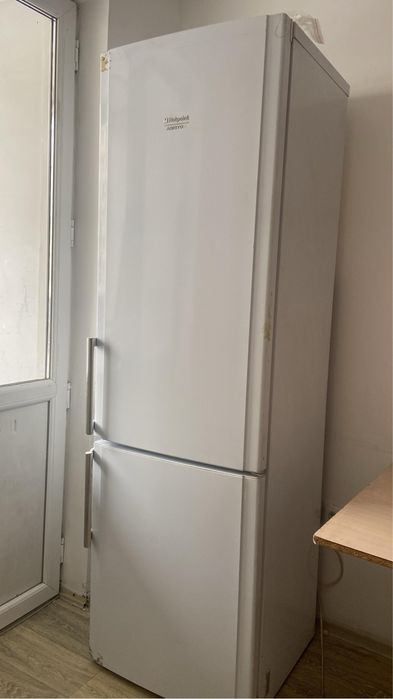 Продам холодильник буу