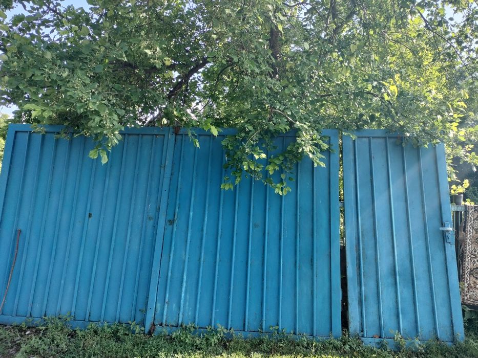 Продам железные ворота с калиткой