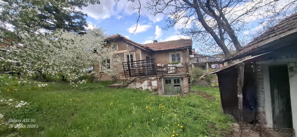 Продавам парцел 870 кв.м