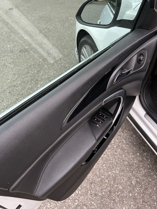 Vand opel insignia sau schimb