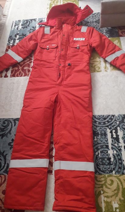 Продам комбез зимний размері s