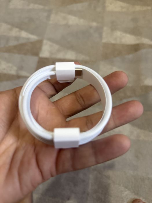 Оригинал шнур iphone 16