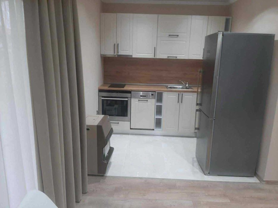 Дава се под наем Къща в с. Рогош, Област Пловдив - 180 кв.м за 818 € - Снимка #1