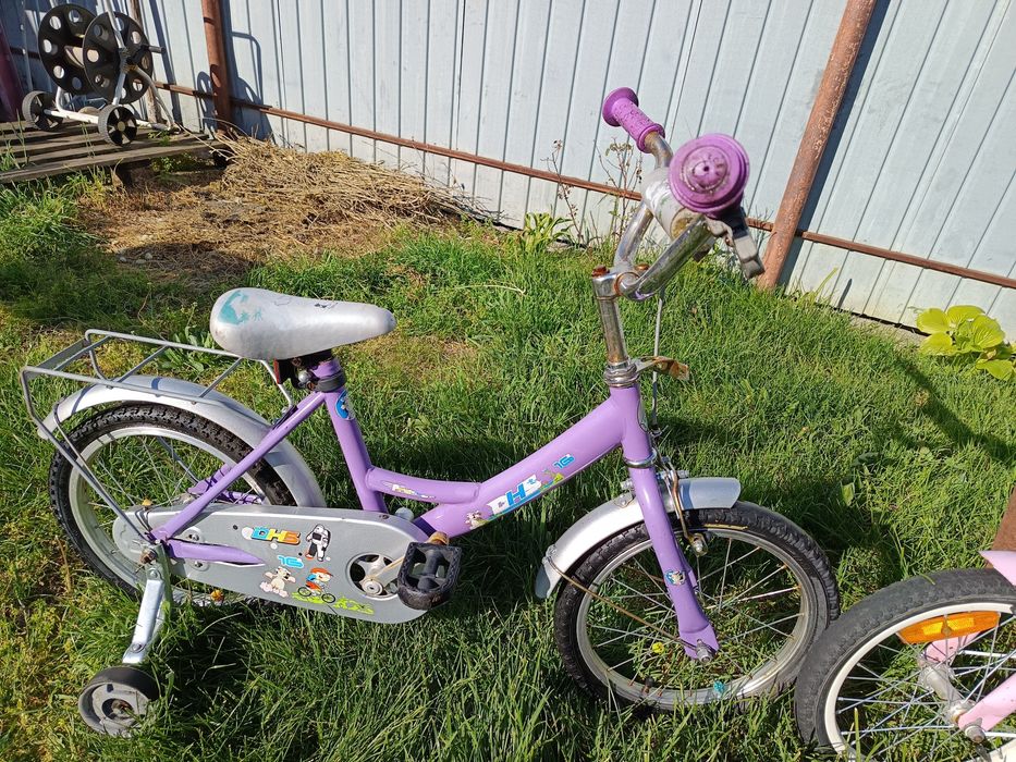 Vând 2 biciclete fetițe