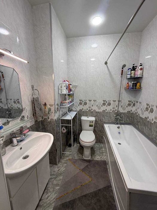 Срочно Продам Шикарную квартиру Жк Сагбон 3/2/9  95м2 989*