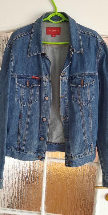 Vând  3 Geci 1 Piele și 2 de Blugi Deosebite