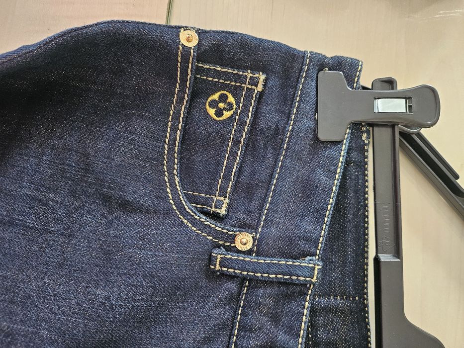 Louis Vuitton blugi originali.