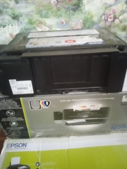 Продам цветной принтер