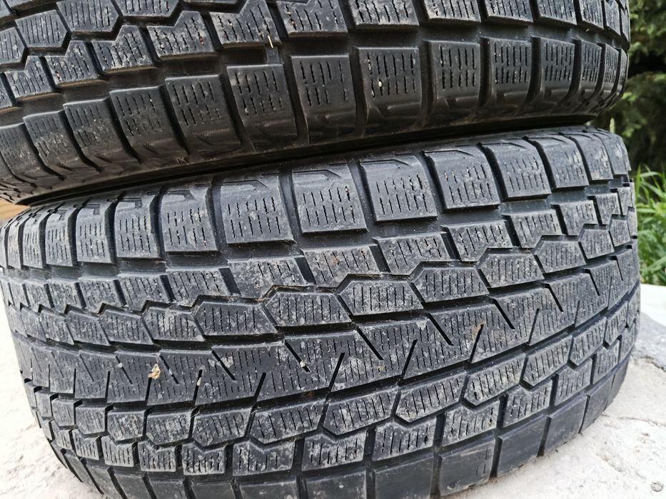 Yokohama 275 50 R21 отличное состояние
