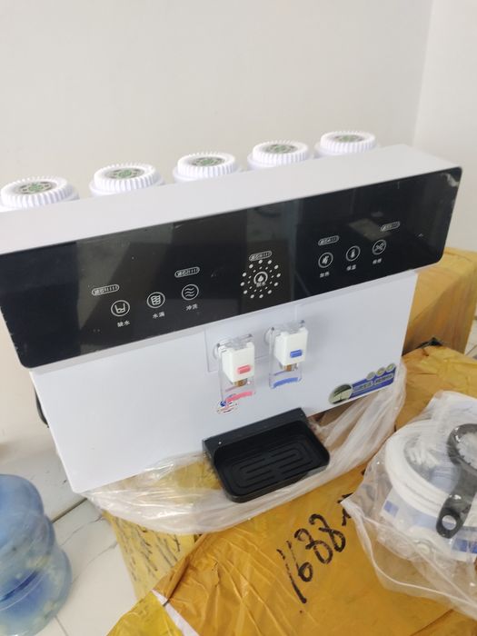 Кулер для воды 19литр, диспенсер для 19л