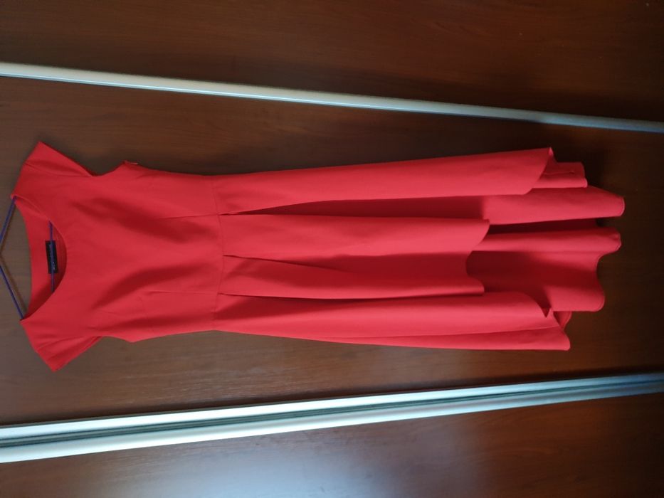 Вечернее  красное платье