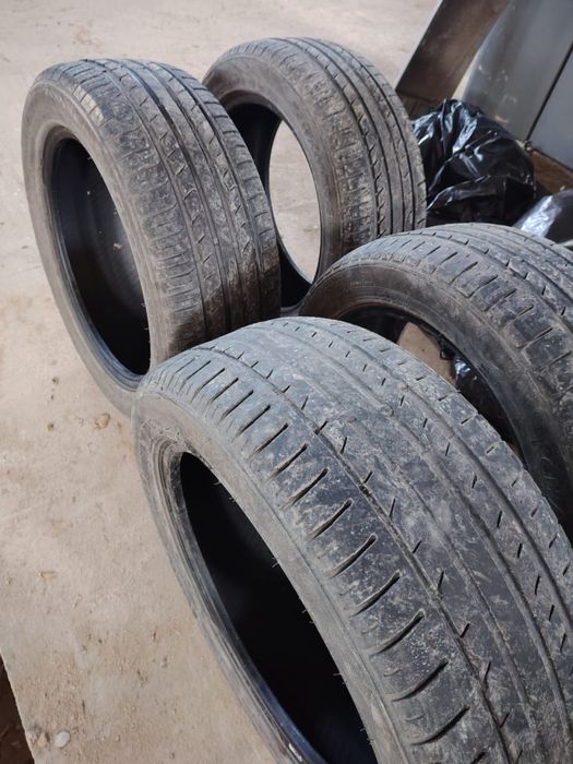 Покрышка летний 215/55/17