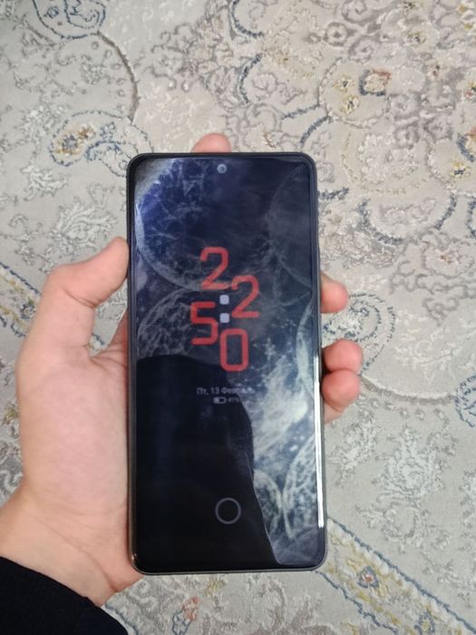 Redmi note 13 xolati yaxwi