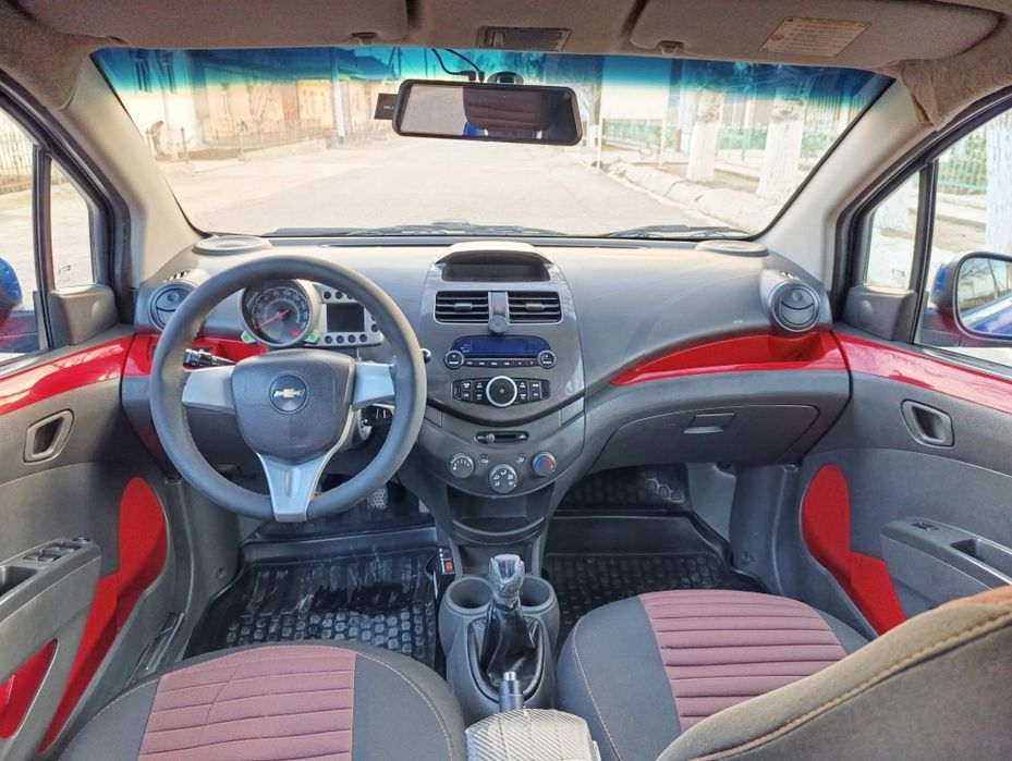 Spark 2011 yil, kiraskasi tozza, gazi bor, 3 pazitsiya,