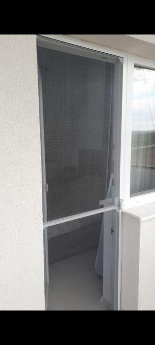 Plase insecte și Asamblez montez mobila tip Ikea Dedeman Leroy Merlin