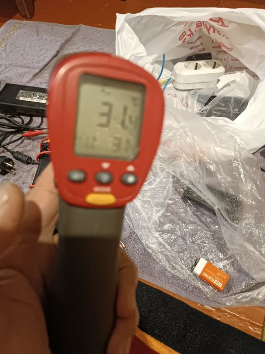 Продам UNI-T IR Thermometer Термометр