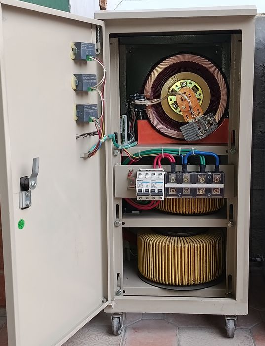 Andeli 30 KVA стабилизатор