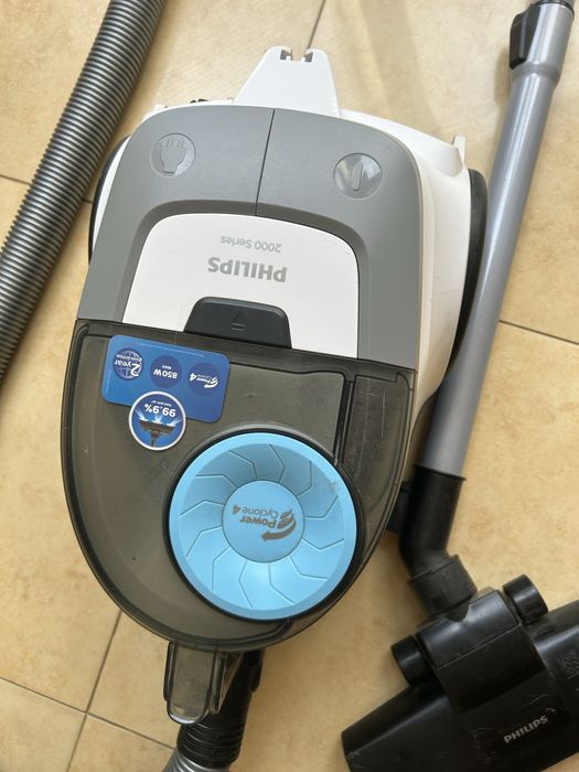 Прахосмукачка на Philips 2000!