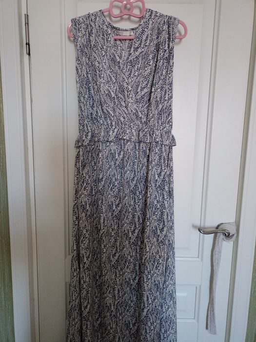 Платья разные 46-48р