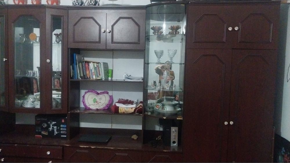 Отдам даром шкаф для гостиной